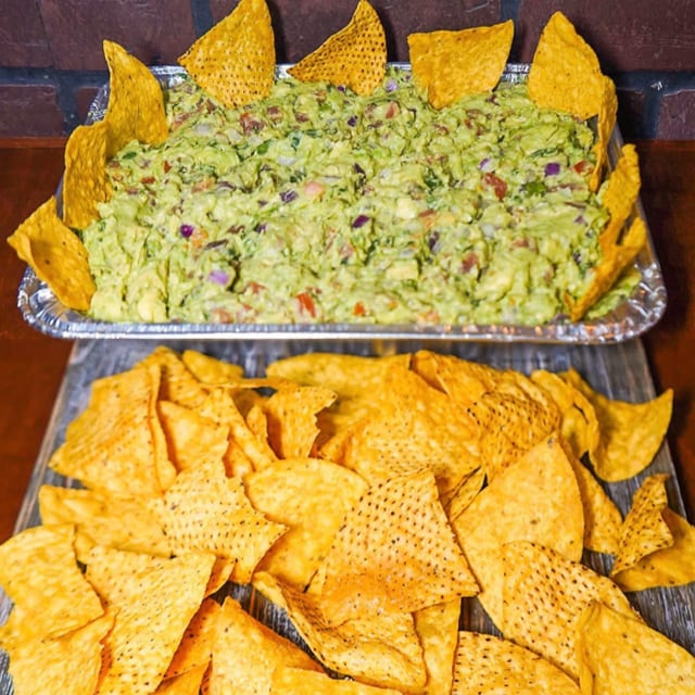 Quarter Tray of Guac and Chips.